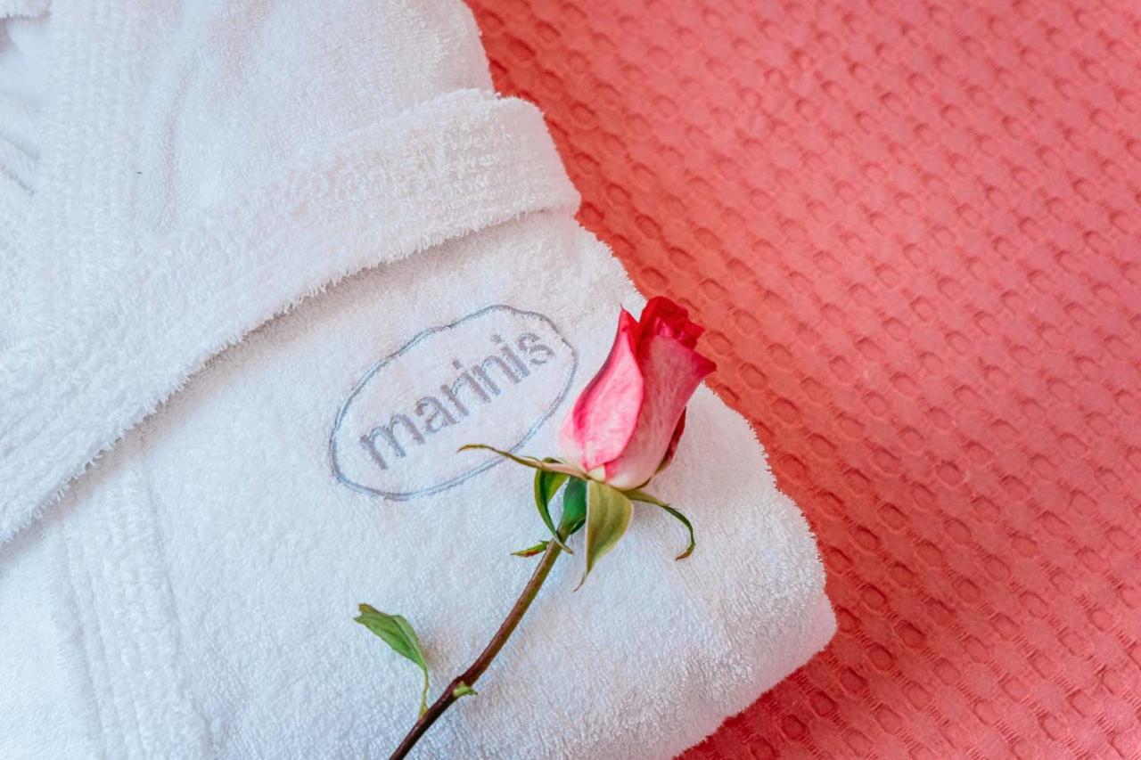 Marinis Boutique Rooms Nea Iraklitsa ภายนอก รูปภาพ