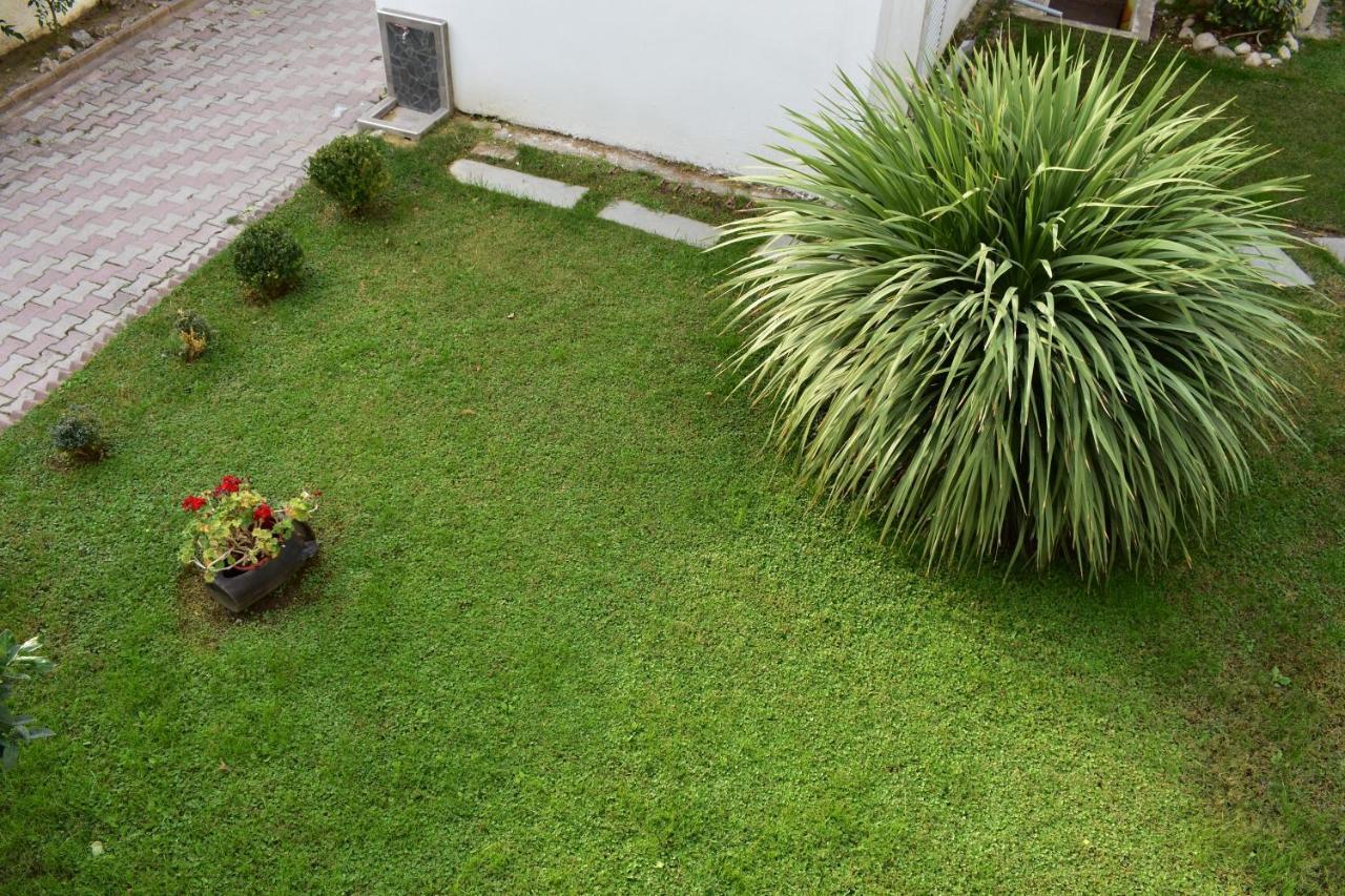 Marinis Boutique Rooms Nea Iraklitsa ภายนอก รูปภาพ