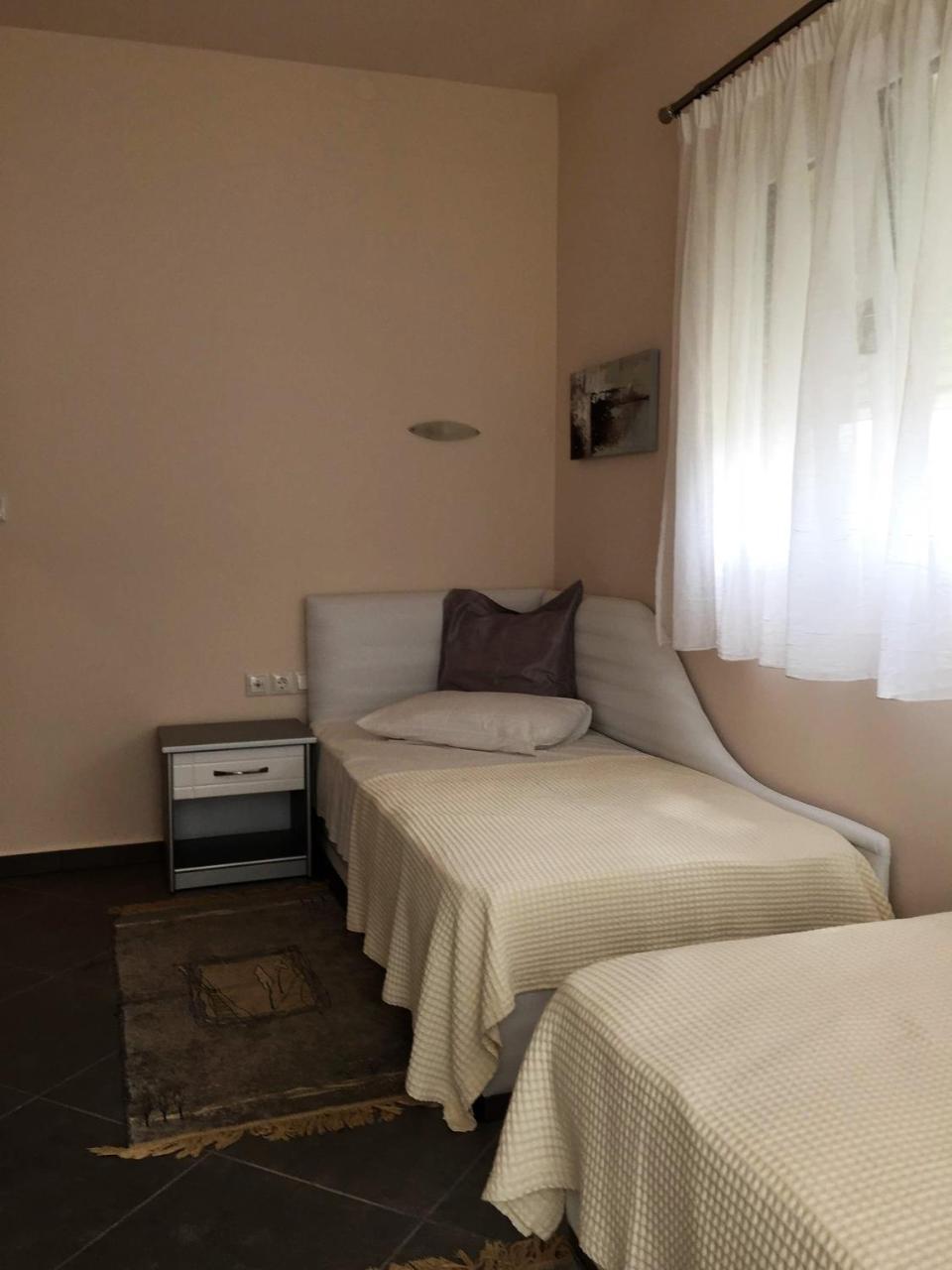 Marinis Boutique Rooms Nea Iraklitsa ภายนอก รูปภาพ