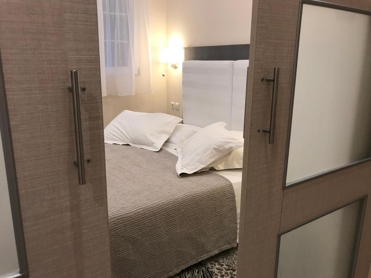 Marinis Boutique Rooms Nea Iraklitsa ภายนอก รูปภาพ