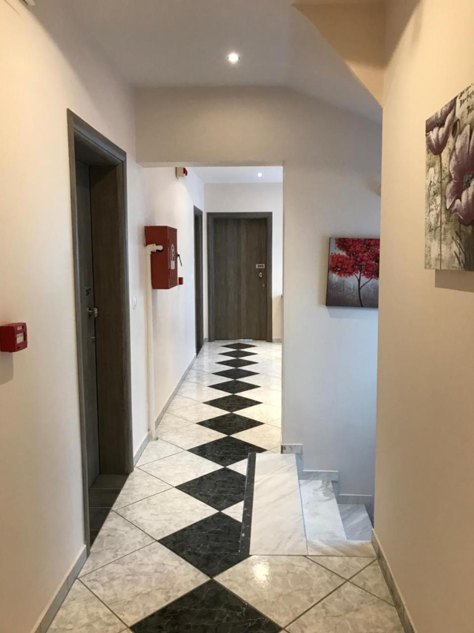 Marinis Boutique Rooms Nea Iraklitsa ภายนอก รูปภาพ